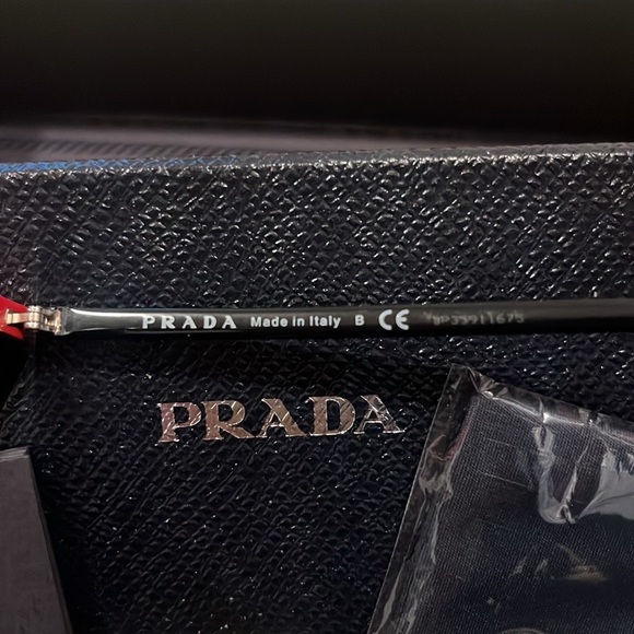 PRADA Ultravox 58mm Cay Eye Sunglasses in Black/Red Combo - Picture 11 of 13